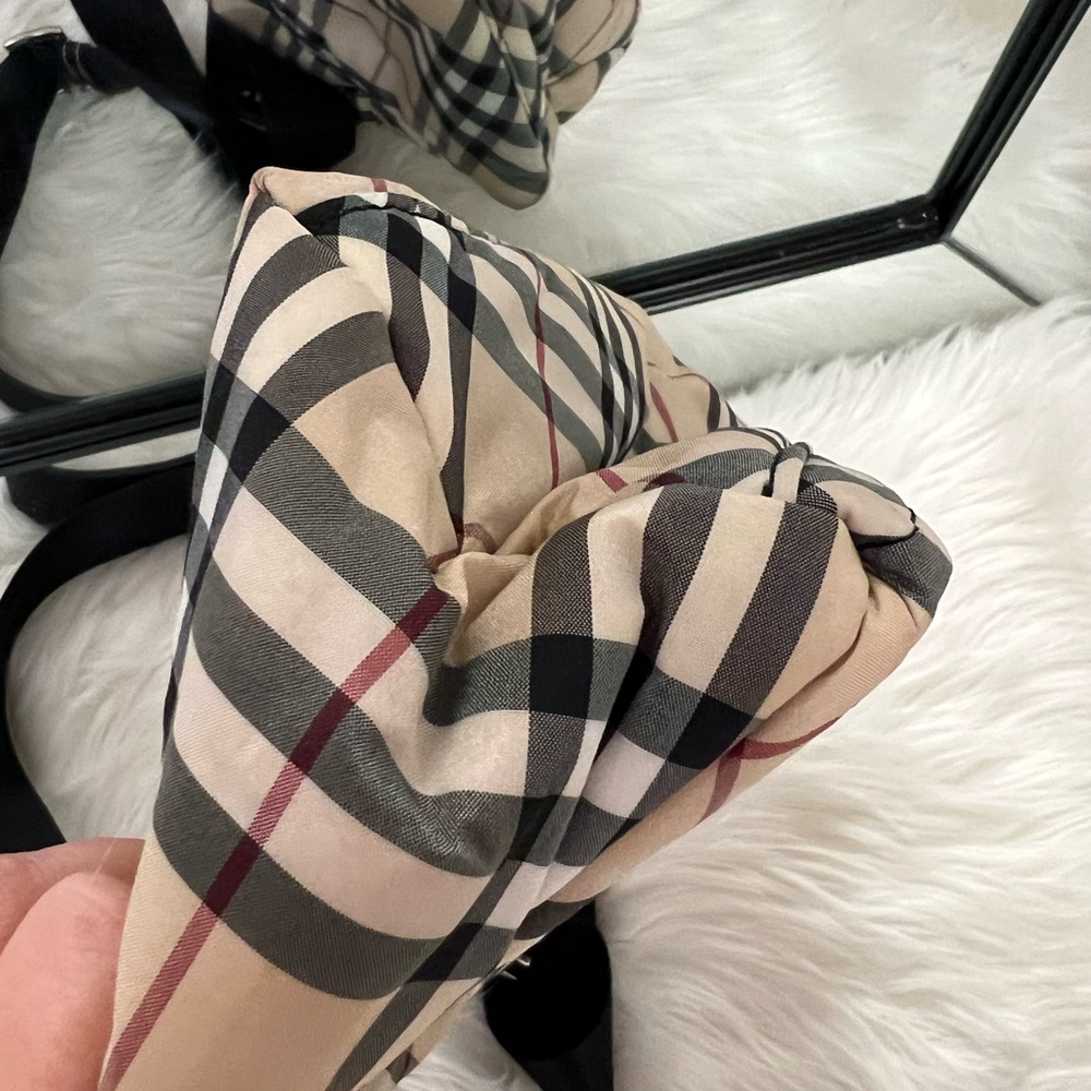 EUC Burberry Crossbody - Picture 10 of 10
